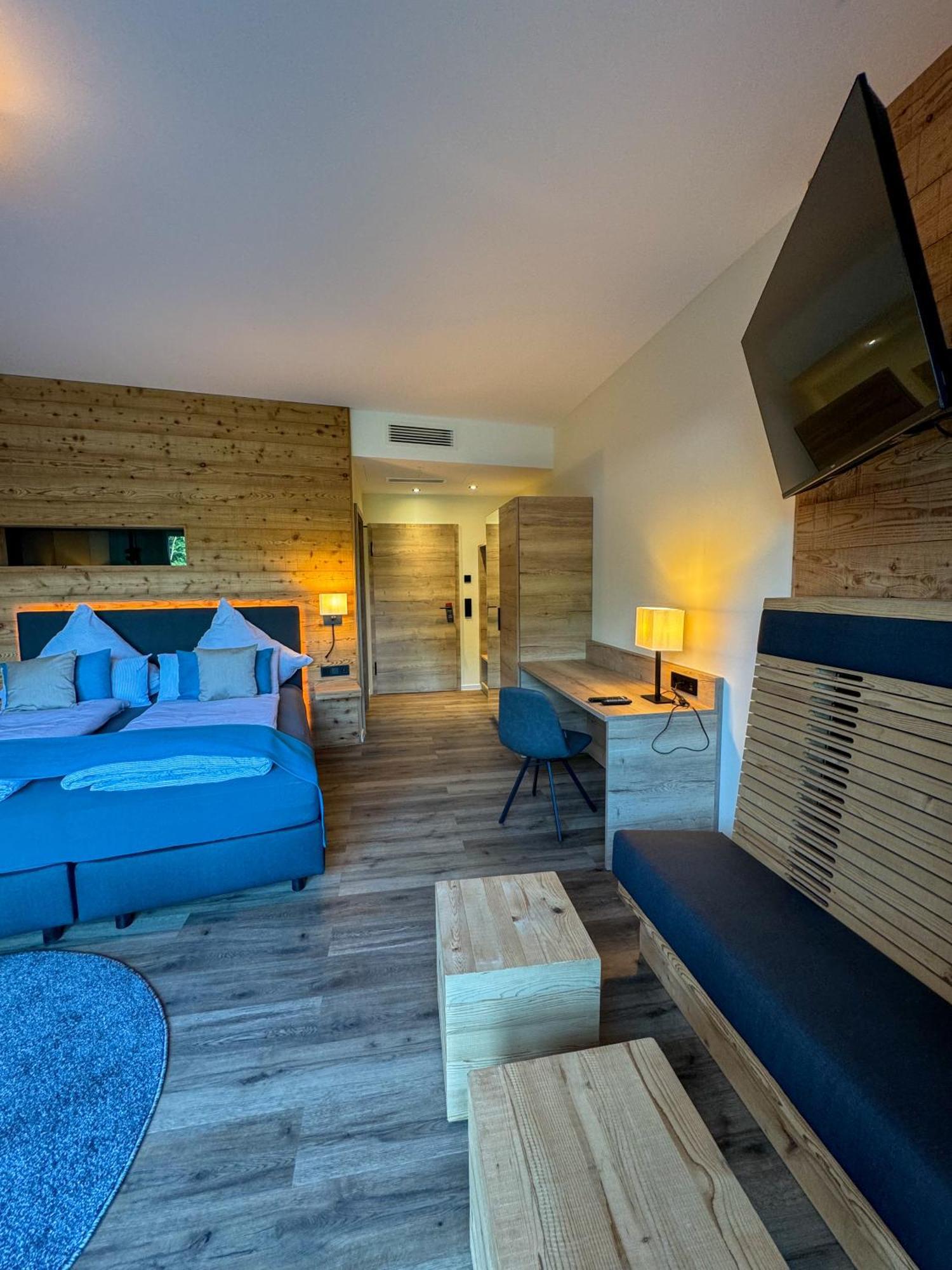Veenland Hotel Харен Экстерьер фото
